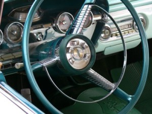 Ford Edsel shifter: pressing buttons in the center of the steering wheel